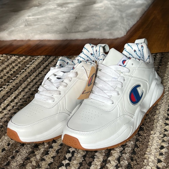 Champion - Picture 2 of 4